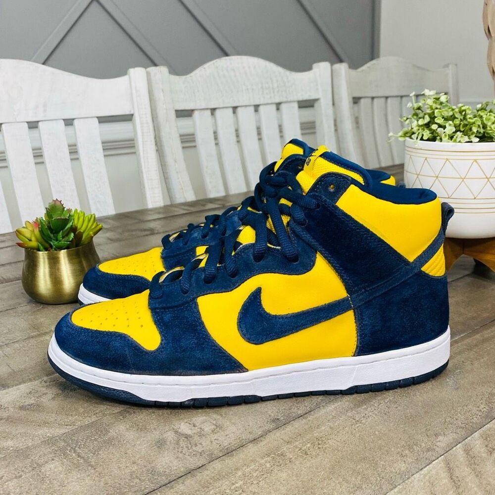 Nike SB 2005 Dunk High Michigan Top Sneakers Navy Yellow Size 10.5 - Picture 6 of 7